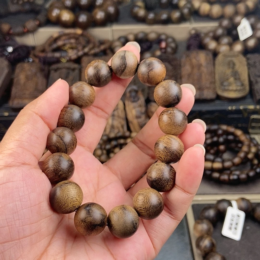 沉香手串江*越南芽庄留疤白