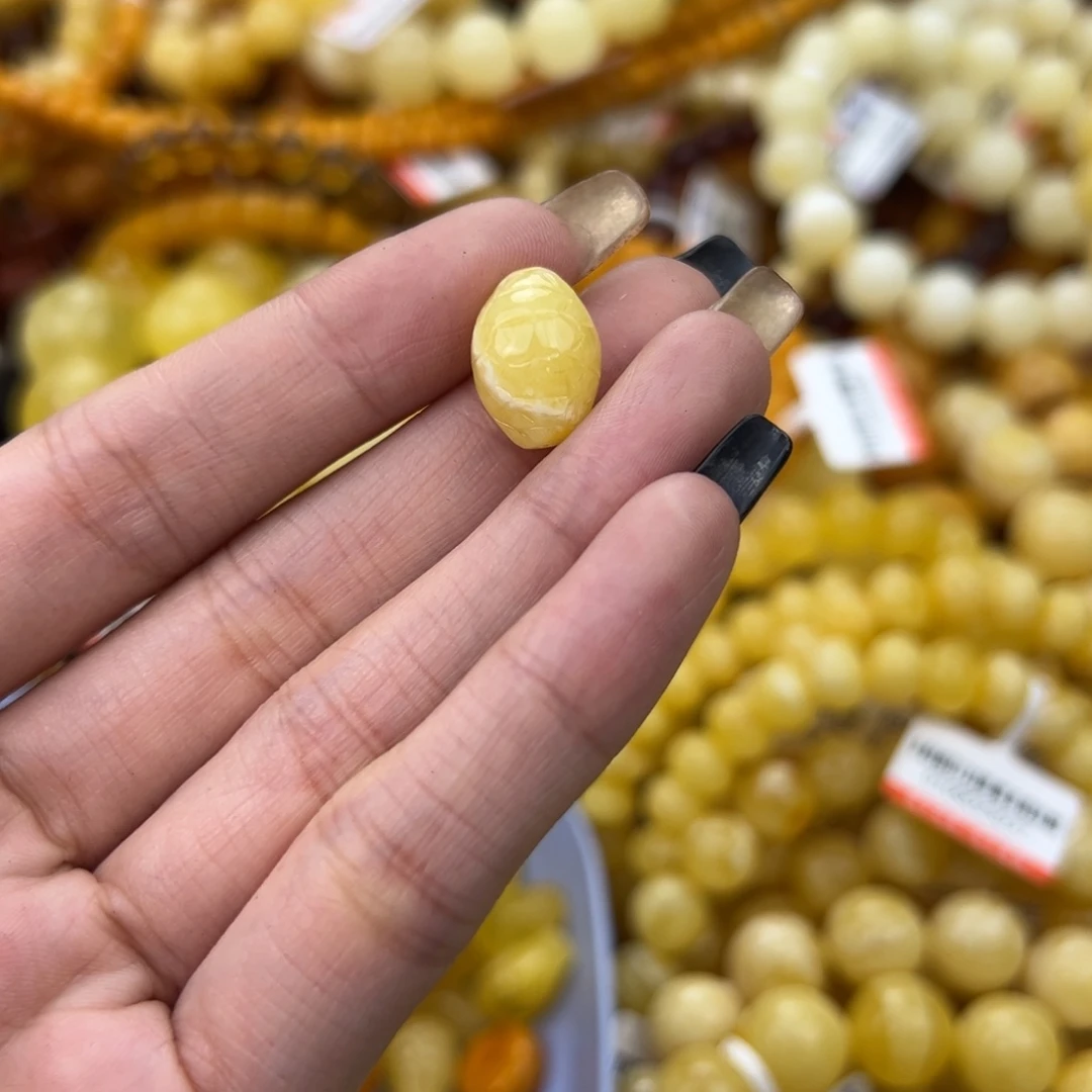 琥珀珠宝奇石未镶嵌