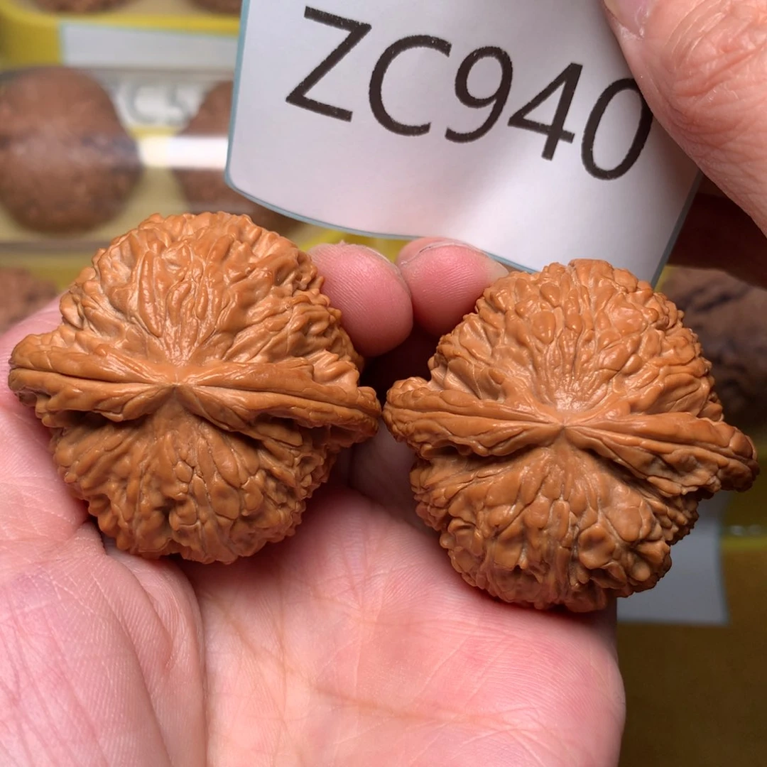 文玩核桃把件红皮球白43