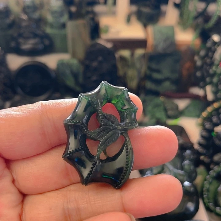 蛇纹石玉未镶嵌泰山玉