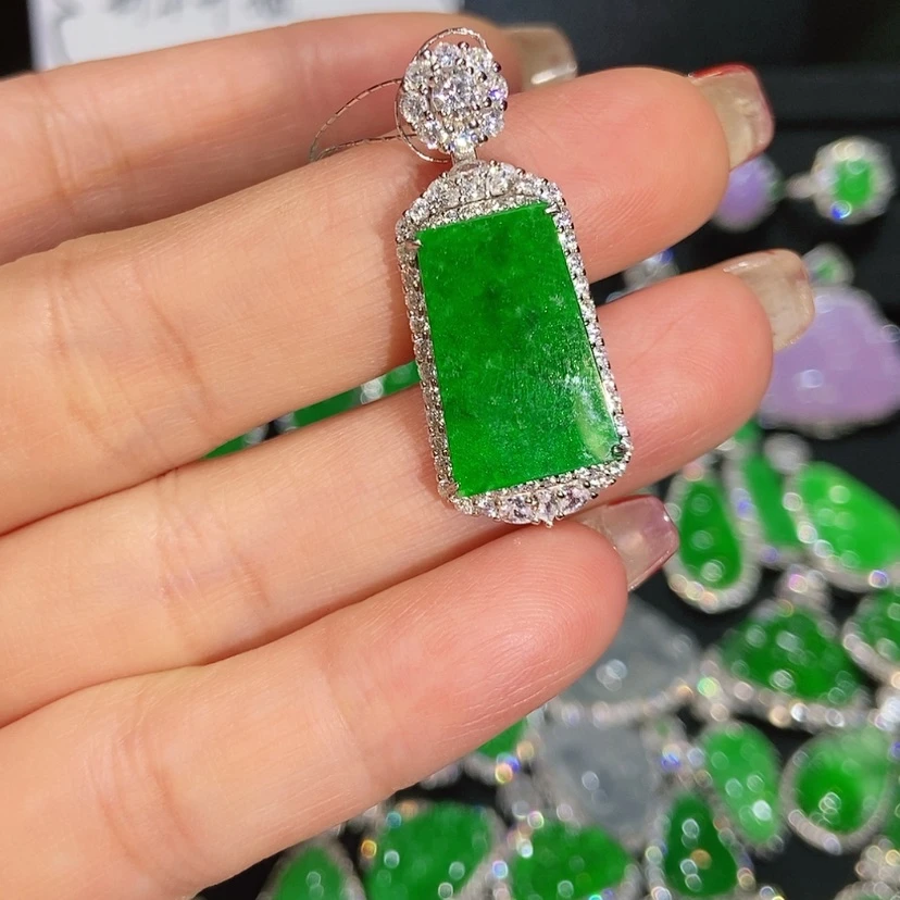 【闪购商品】翡翠颈饰未镶嵌天然翡翠