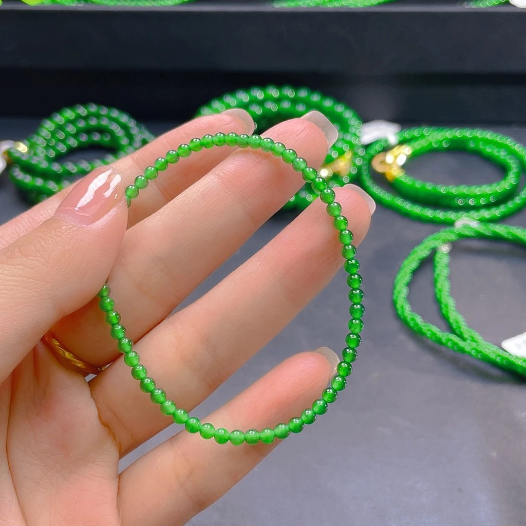 翡翠未镶嵌颈饰