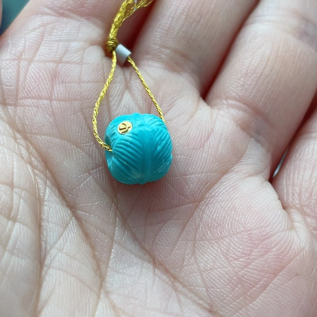 绿松石颈饰未镶嵌