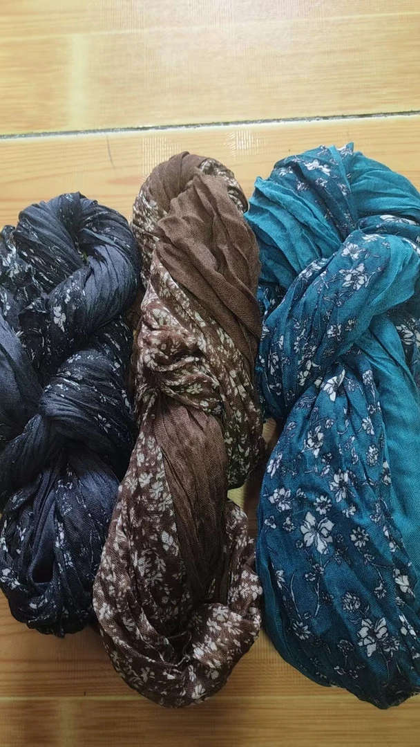 防尘装饰女薄款复古轻职风保暖围巾褶皱咖色秋冬沙滩巾欧若智性风