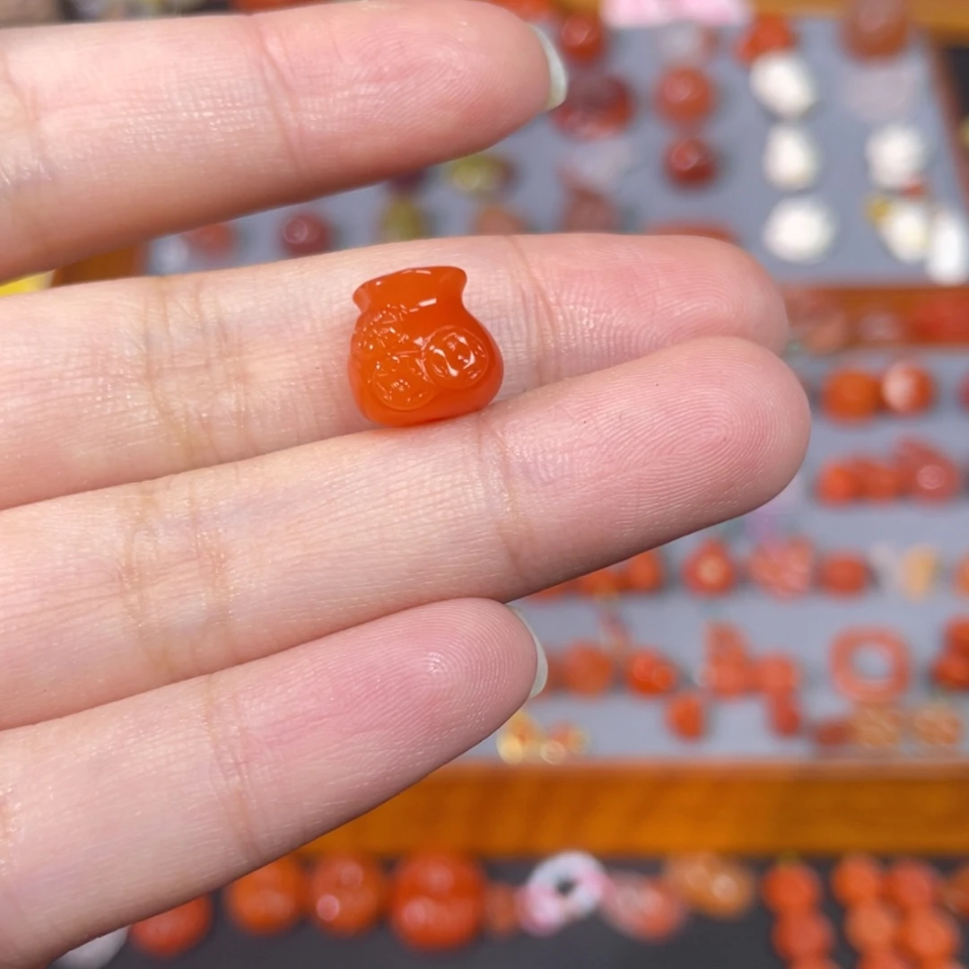 安***漾南红玛瑙未镶嵌钱袋
