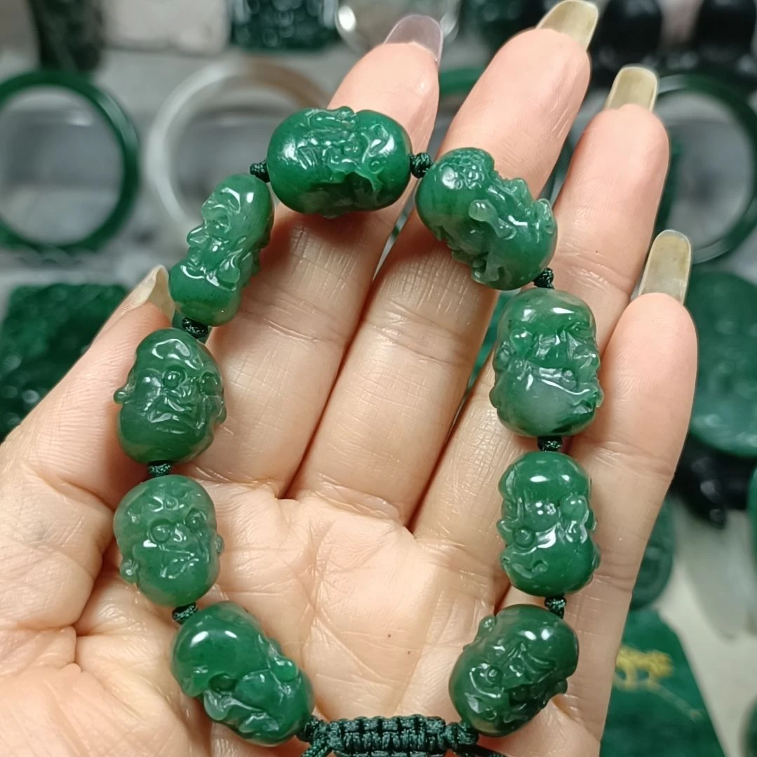 独山玉未镶嵌十八罗汉