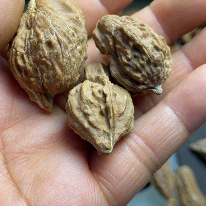 桃核吊坠拿姐工艺18