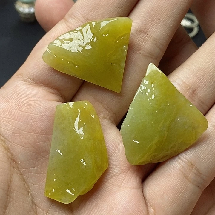 定制翡翠未镶嵌翡翠