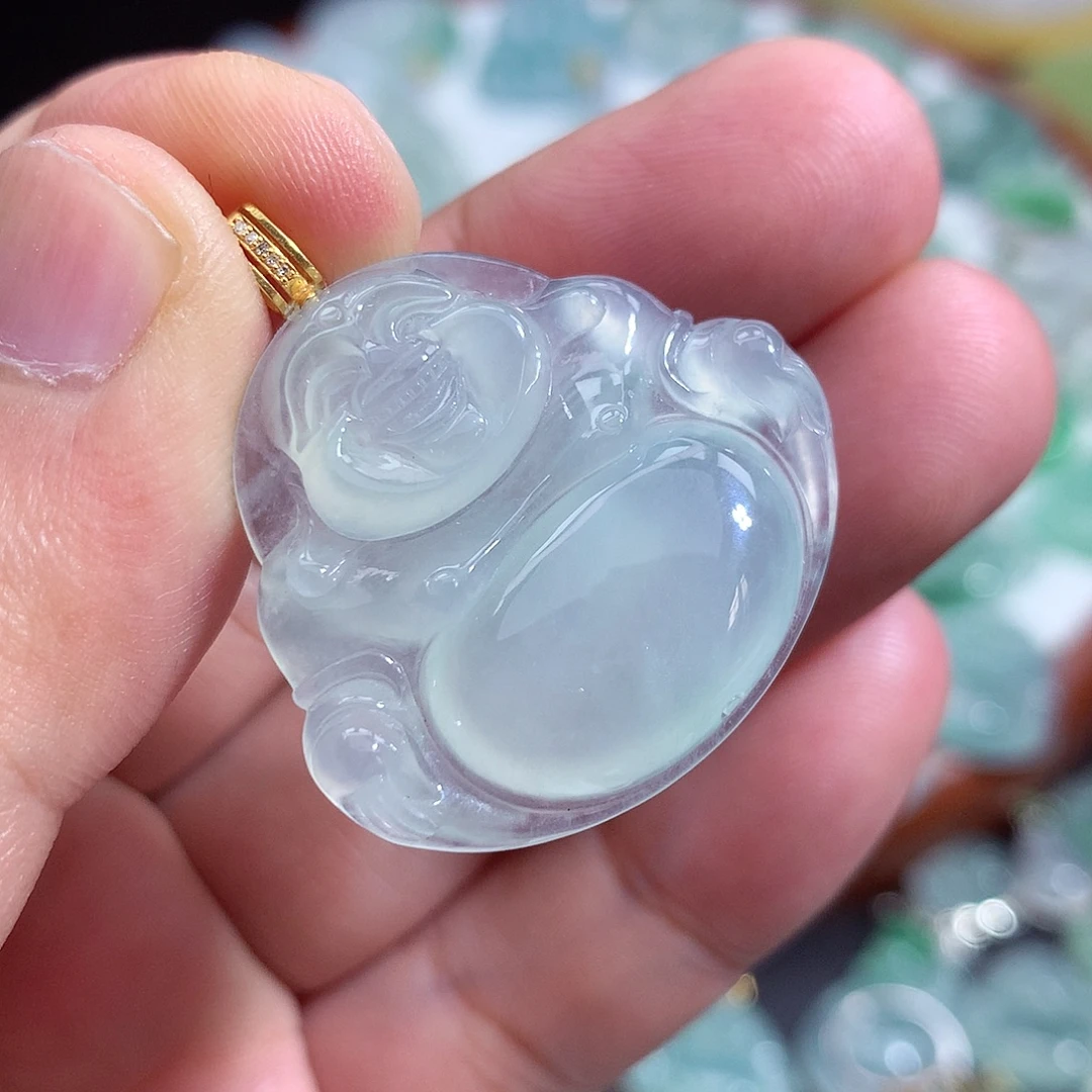 翡翠未镶嵌颈饰佛公