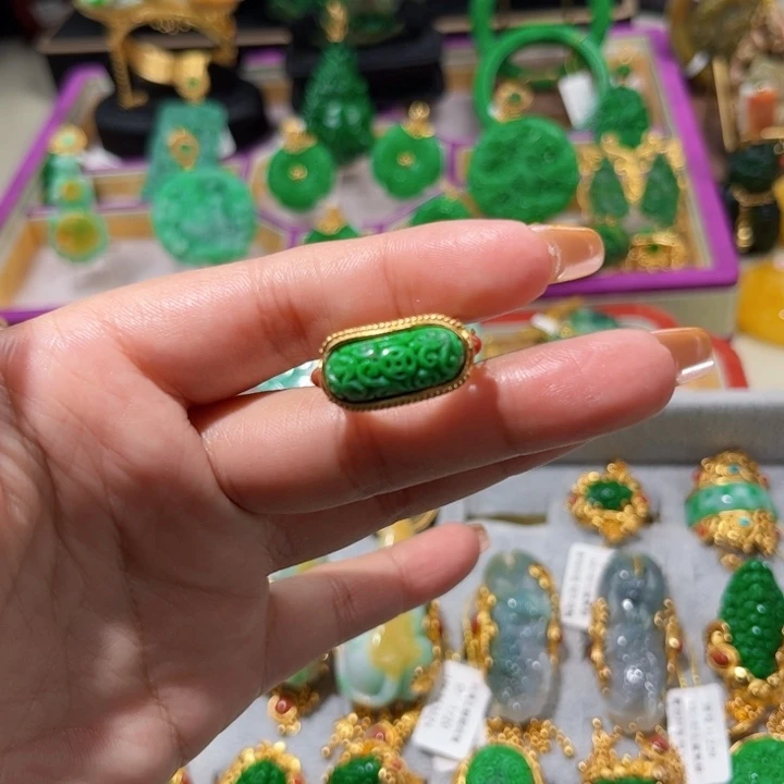 【闪购商品】翡翠戒指银S925镀金镶嵌马鞍