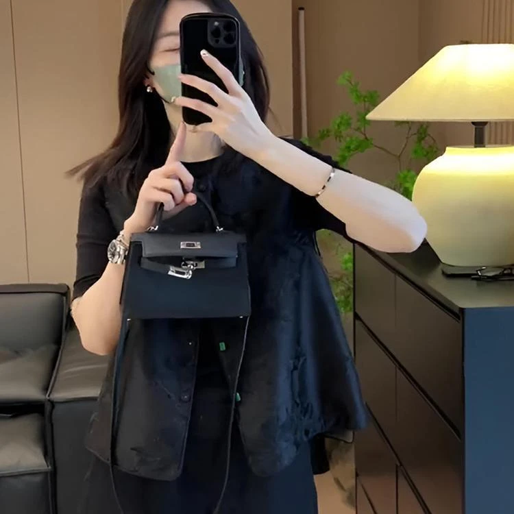 新中式国风马甲高级感提花背心2025新款春秋流行款叠穿上衣女成人