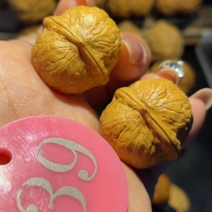 蛇皮球核桃尺寸，28