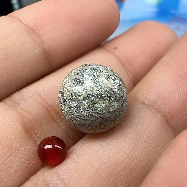 南红玛瑙未镶嵌配饰11瑕疵