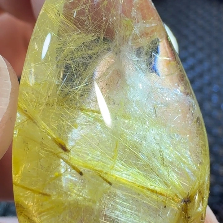 水晶颈饰未镶嵌唐**哥