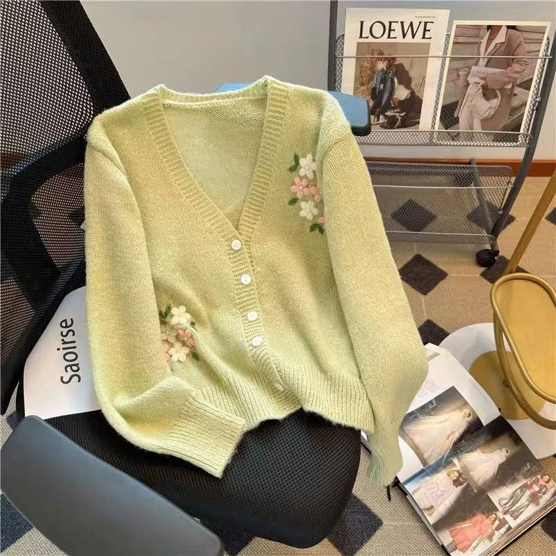气质百搭高级感绿色针织绵羊毛开衫女秋季显瘦百搭长袖上衣A2-12