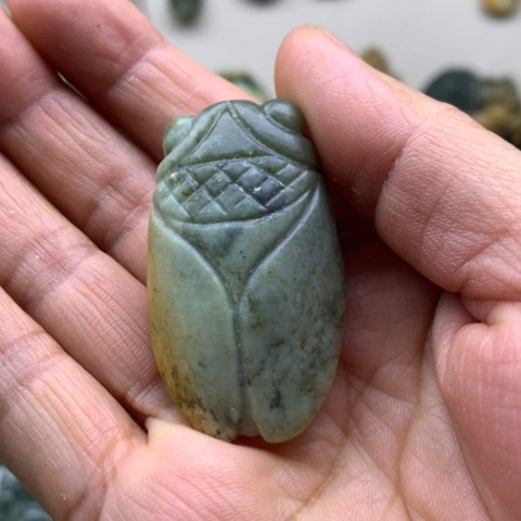 【闪购商品】未镶嵌岫岩河磨玉（透闪石质玉）挂件
