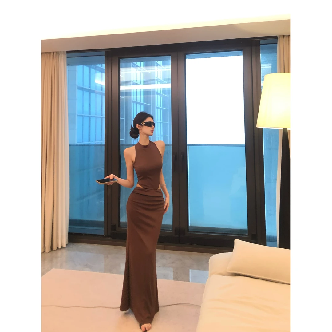 【出圈典装】 御姐性感无袖连体吊带背心小众修身包臀半身裙套装