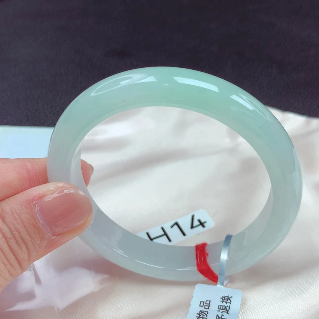 翡翠手镯未镶嵌手镯88