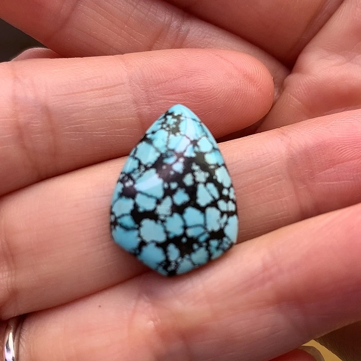 柠***乐绿松石未镶嵌原矿