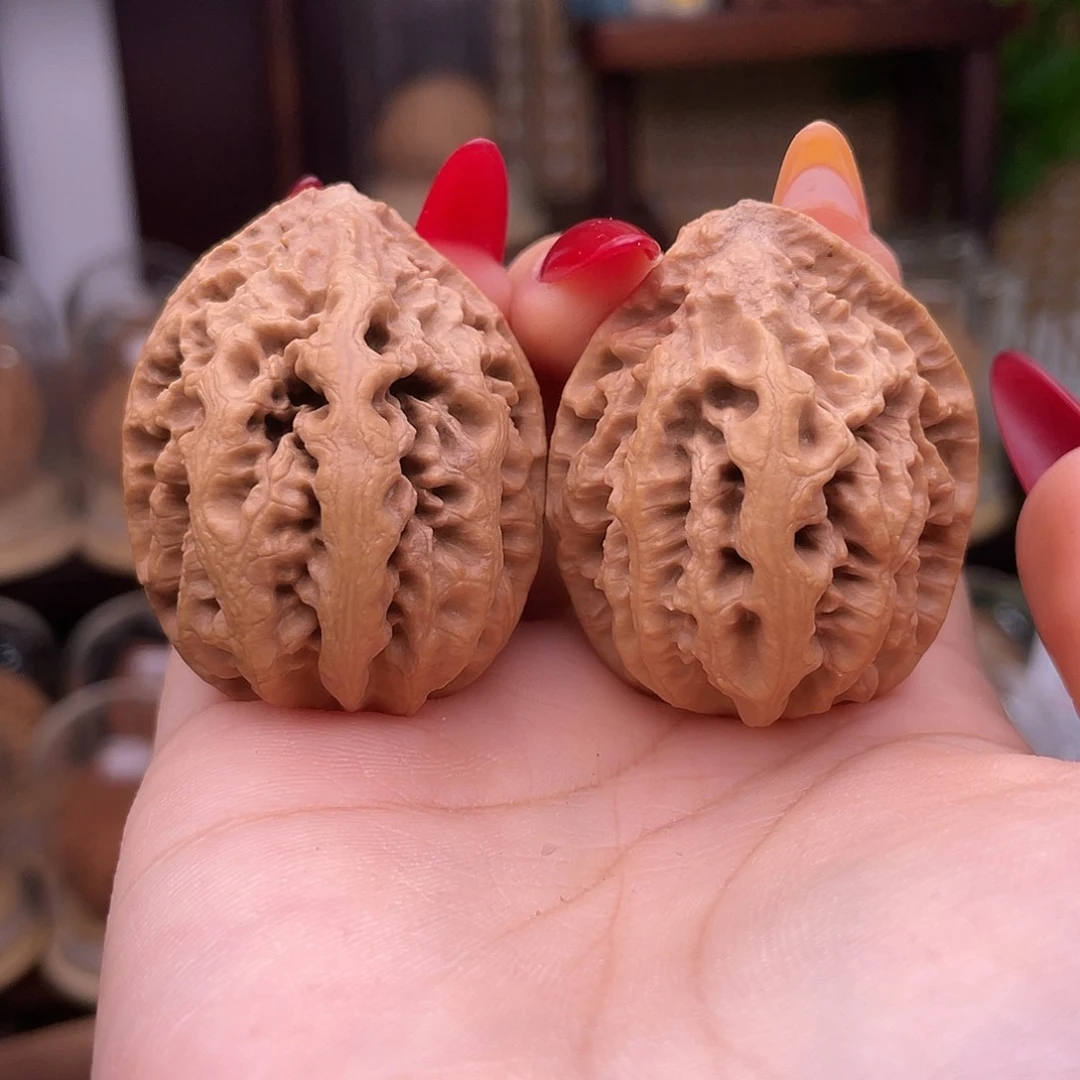 吊坠文玩核桃火焰山