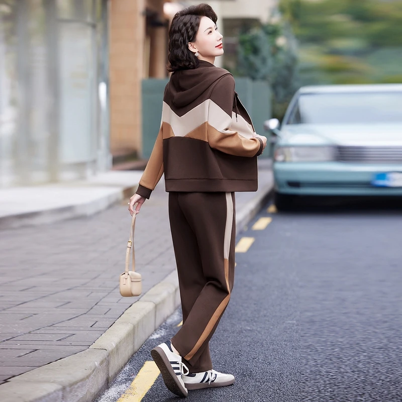 妈妈春装运动套装2025新款中老年女装春秋款休闲两件套贵夫人外套