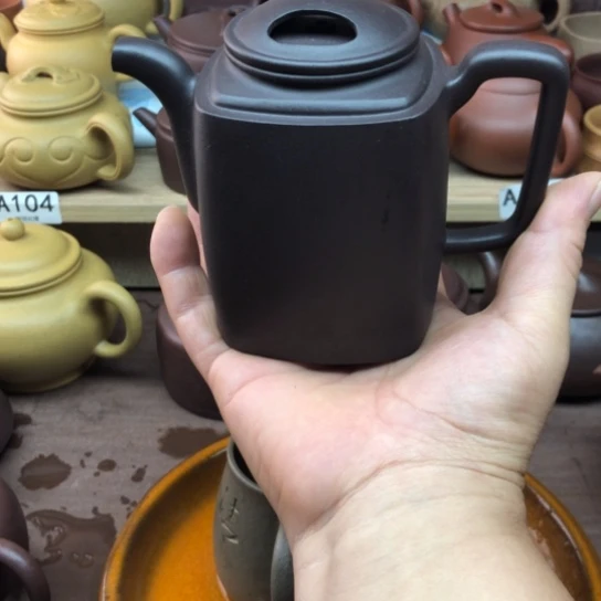 茶壶紫砂天青泥混方牛盖330豪升左右