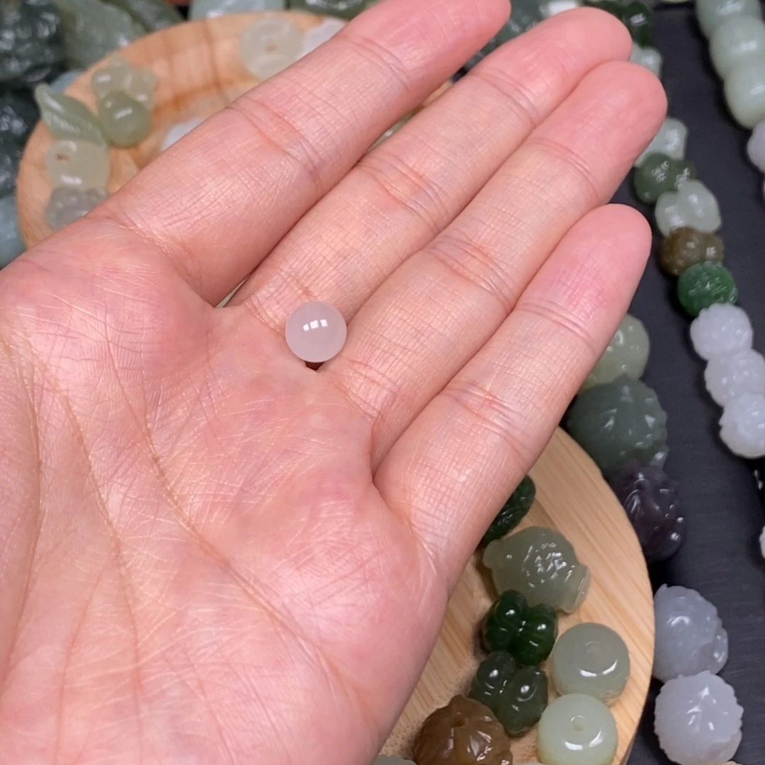 信***念和田玉未镶嵌颈饰