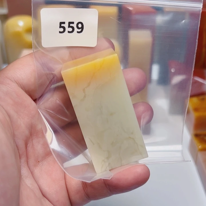 凤***临老挝石老挝石北部黄