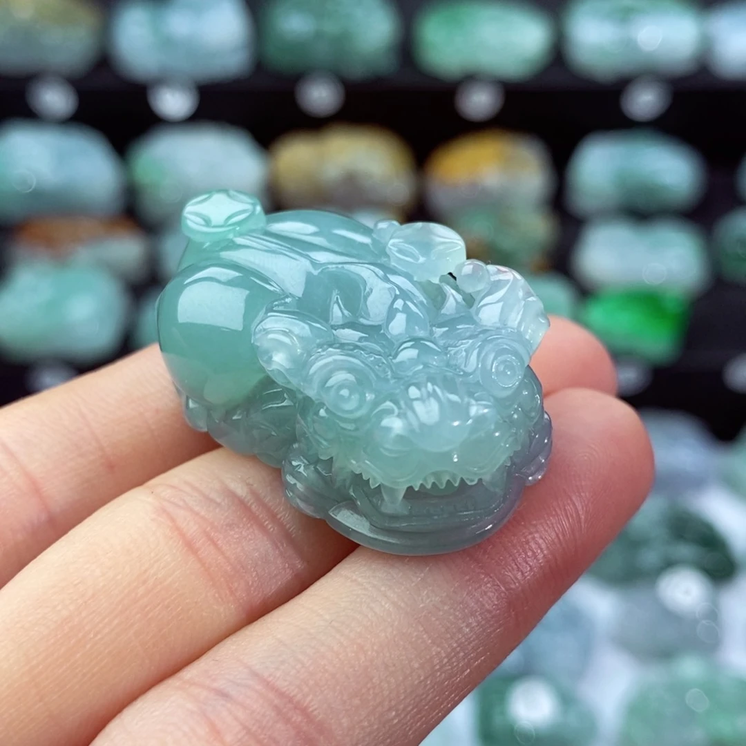 翡翠颈饰未镶嵌嘟****嘟天然