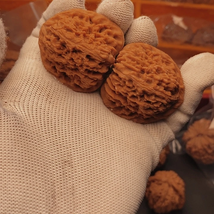 核桃把件南疆石40尺