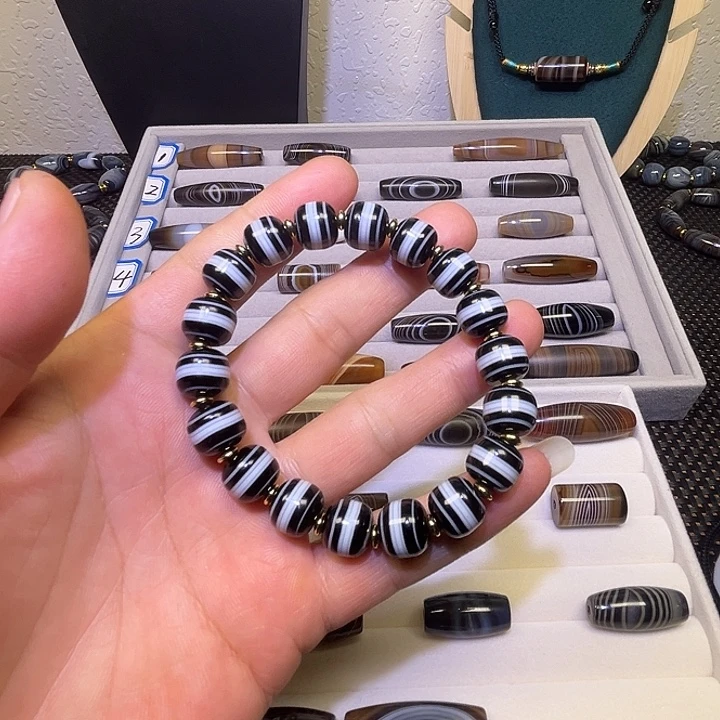 ****手玛瑙/玉髓未镶嵌颈饰