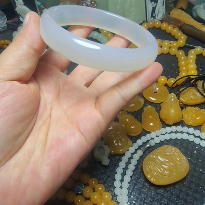 手镯玛瑙/玉髓未镶嵌