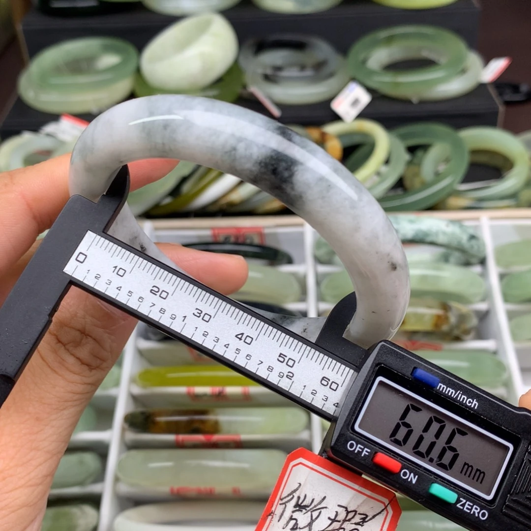 未镶嵌蛇纹石玉手镯877