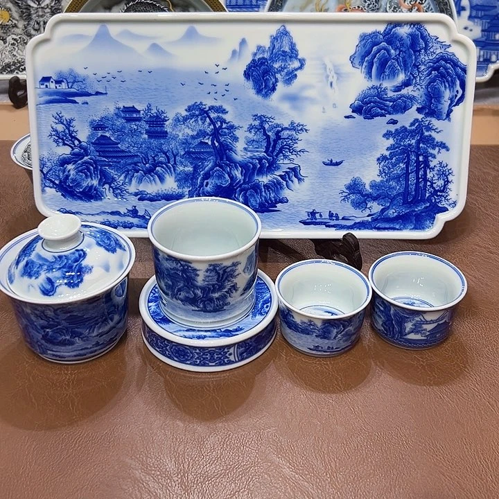 摆件景德镇陶瓷艺术展演厅及景德镇市