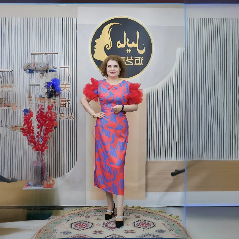 {迈艺丽}（841）2025夏季新款气质高贵优雅连衣裙