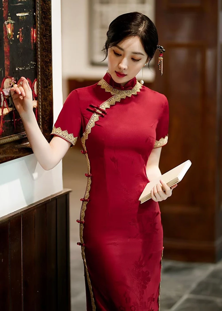 V-2551 千金 人丝提花 酒红全包花边 夏 年轻款改良旗袍110cm长款