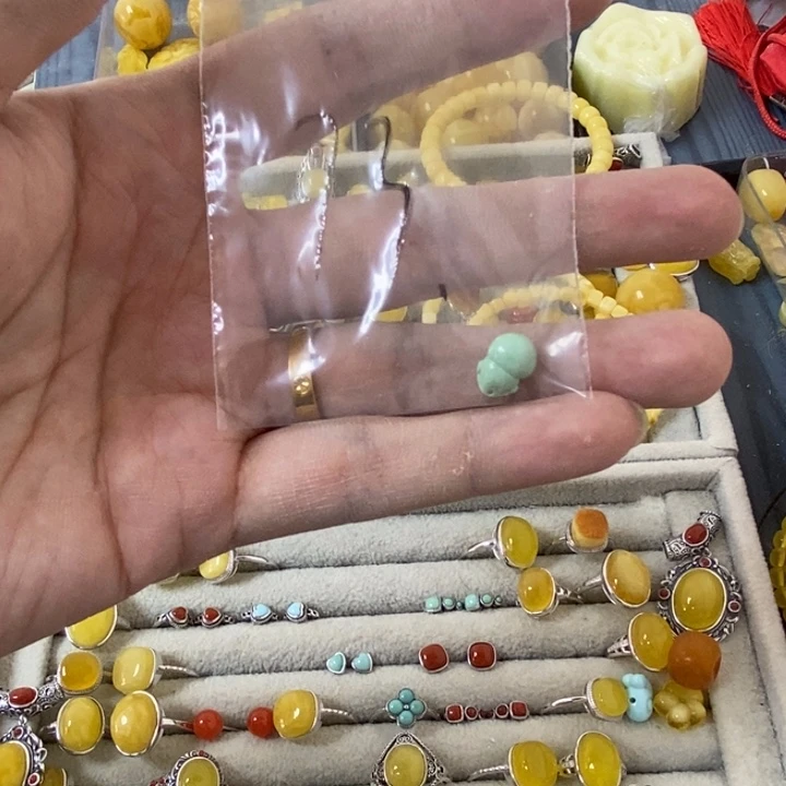 蜜蜡裸石未镶嵌吊坠
