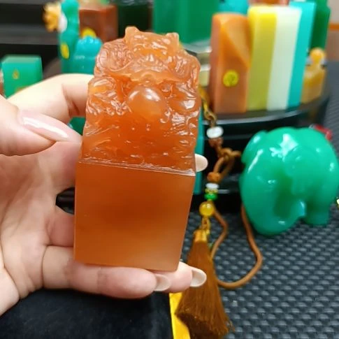 寿山石印石龙戏珠