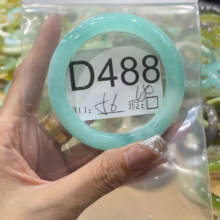 未镶嵌蛇纹石玉手镯小*尸