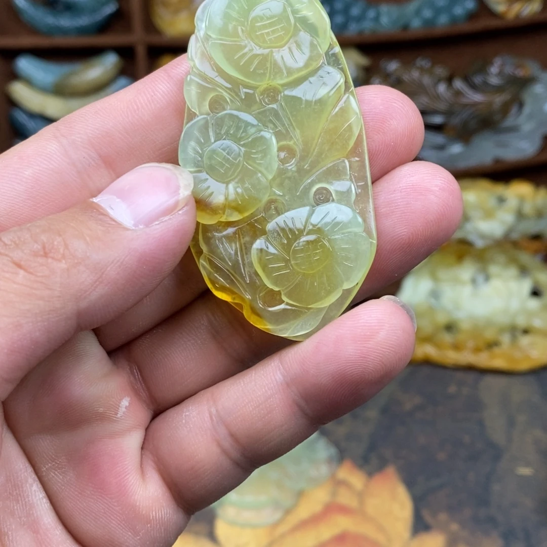 蛇纹石玉未镶嵌吊坠(赠链)