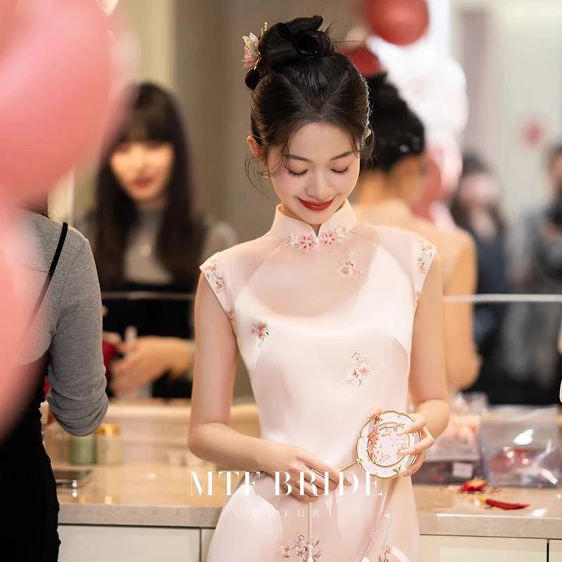 满庭芳【桃染】粉色旗袍2025新款改良年轻款显瘦少女订婚礼服礼裙