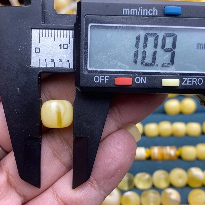 琥珀未镶嵌裸石29号10.9*9.5