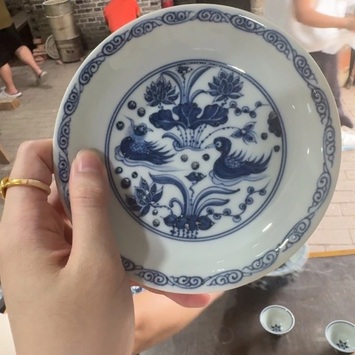 柴窑青花鸳鸯小碟