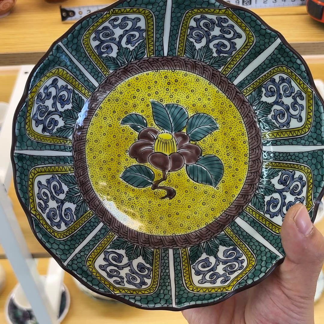 瓷           深钵