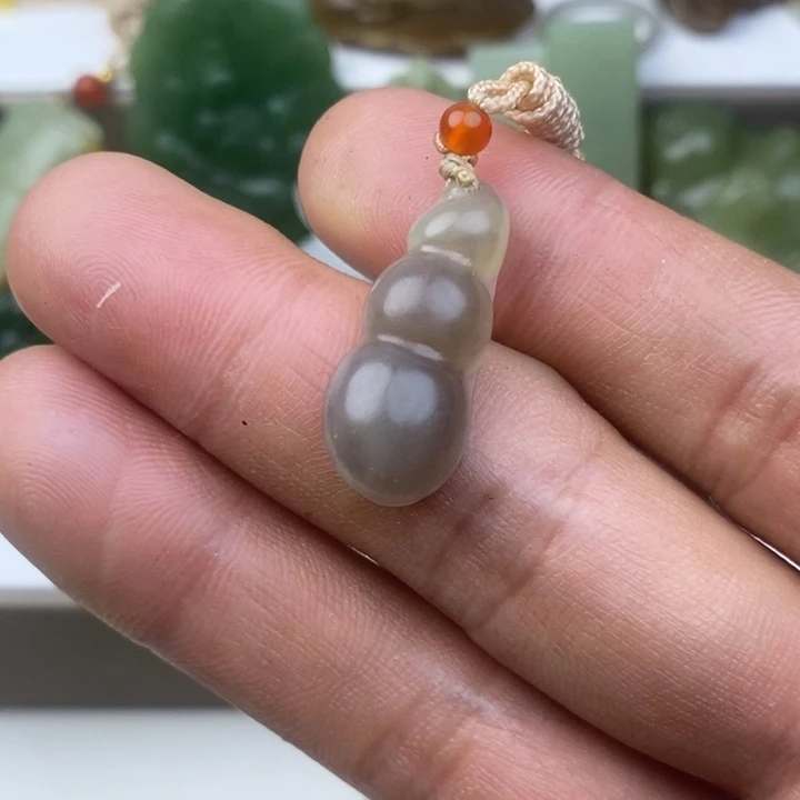 和田玉（糖玉）未镶嵌颈饰