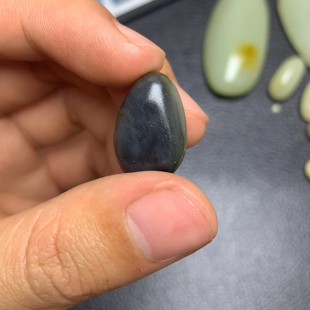 和田玉未镶嵌摆件