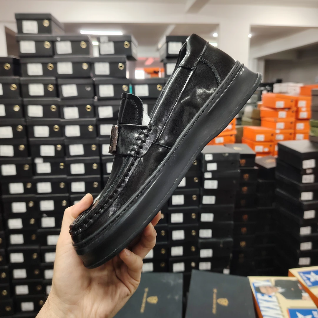 新款到货爆款时尚男鞋7011黑色
