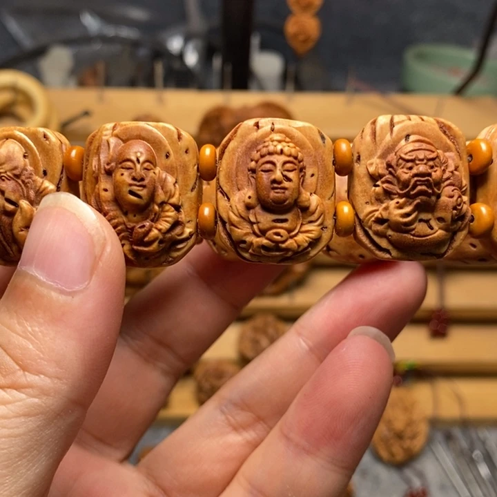 桃核雕刻神仙会手牌