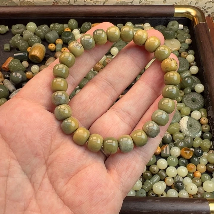 小***哥岫岩河磨玉（透闪石质玉）未镶嵌手链