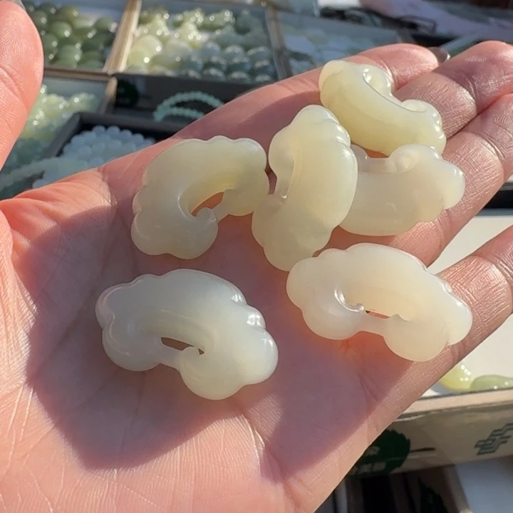 和田玉未镶嵌颈饰29.5加多样性发货拍一发一